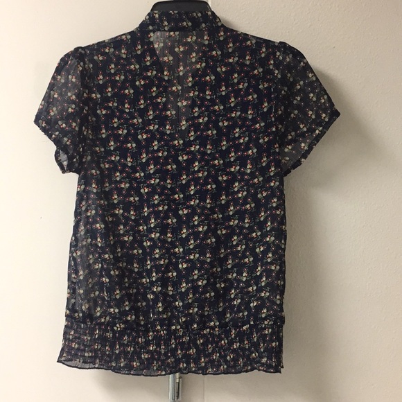 WGG Top - Picture 2 of 3